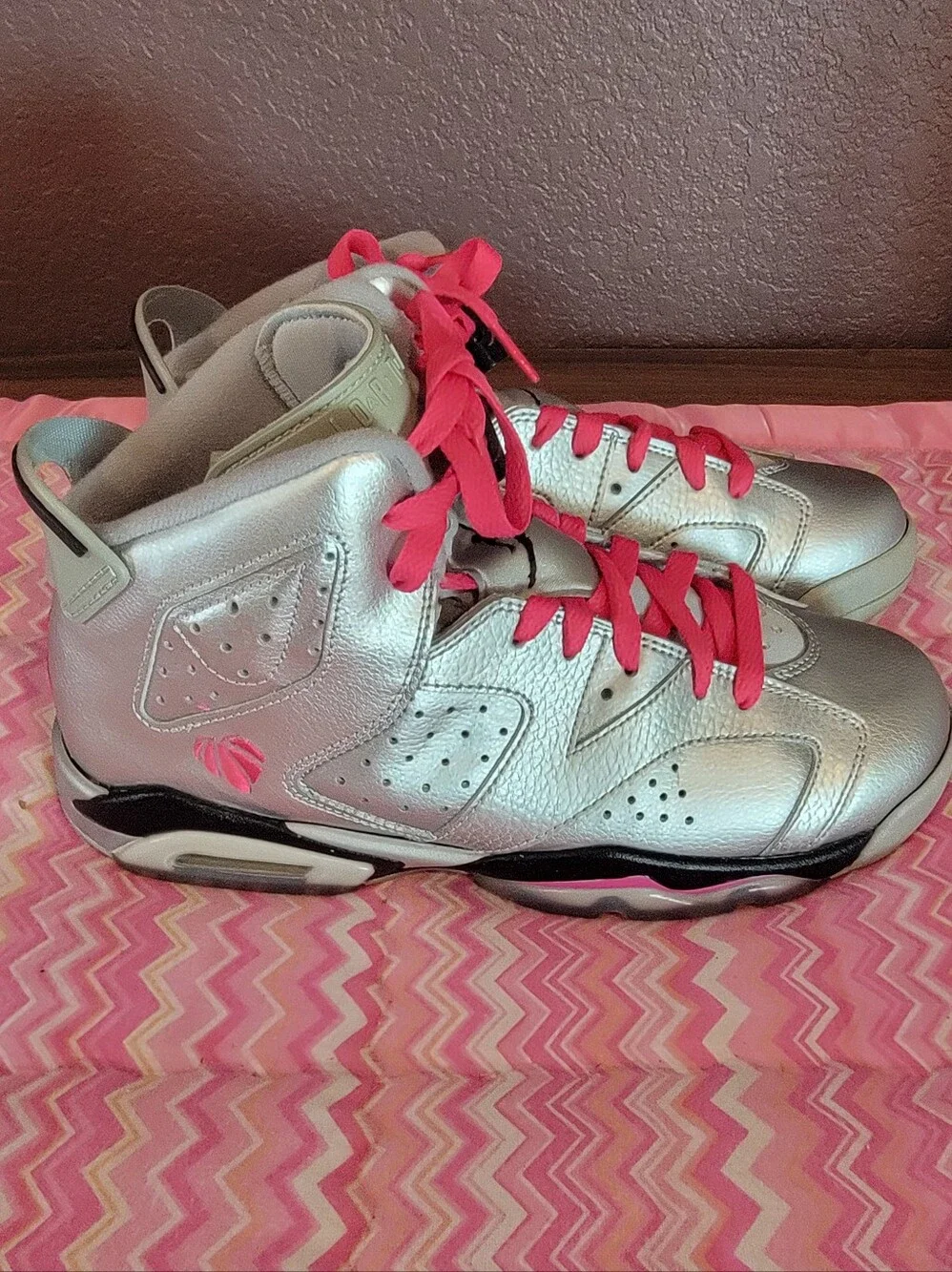 Air Jordan 6 Retro GS Valentine's Day 2014 Metallic Silver Pink Size 7Y